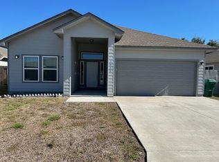 1989 Admiral Ln, Aransas Pass, TX 78336