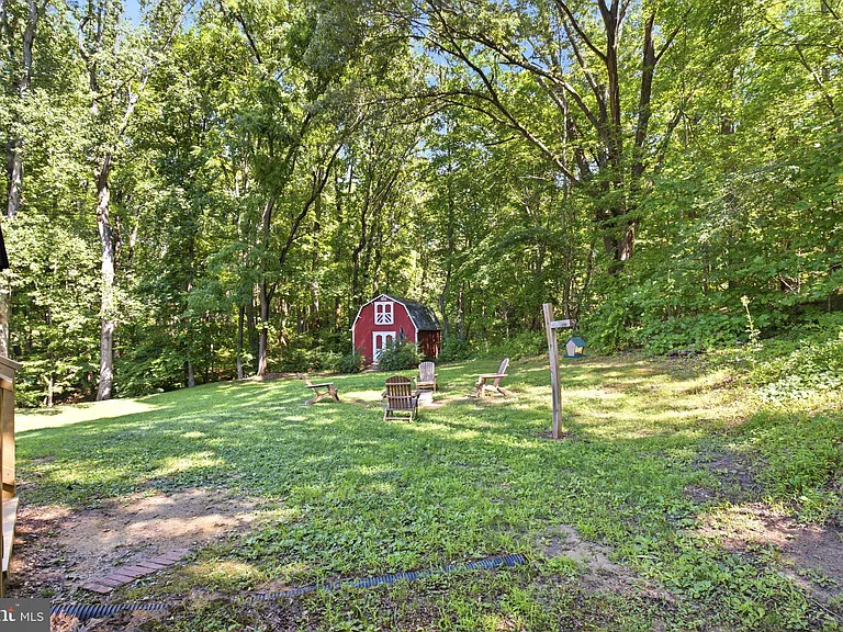 2641 Dogwood Ln — Photo 34