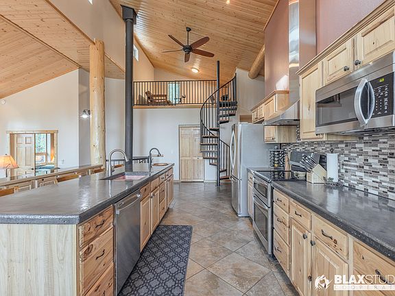 3rd image of 838 Smallwood Trl