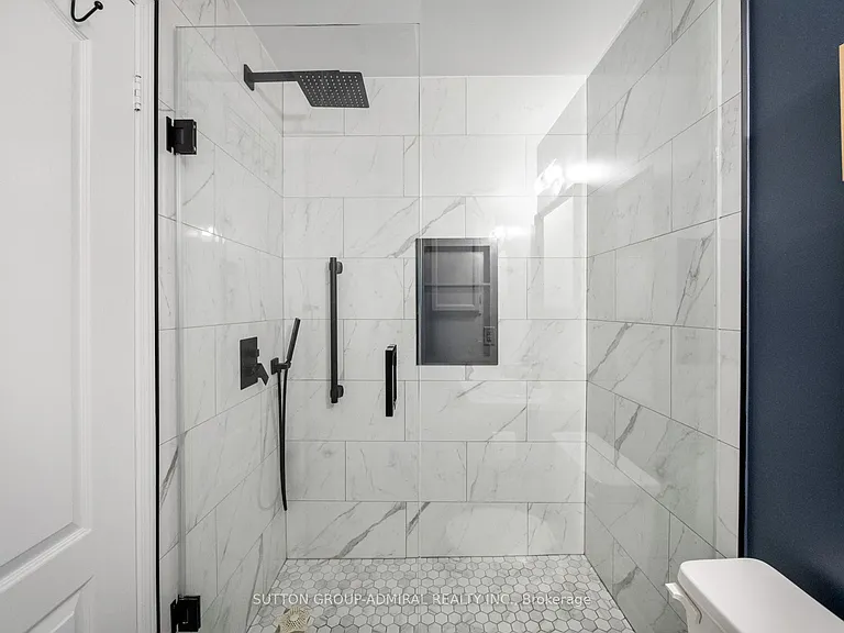 81 Parktree Dr — Photo 20