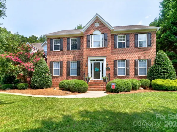 10625 Olde Irongate Ln, Mint Hill, NC 28227
