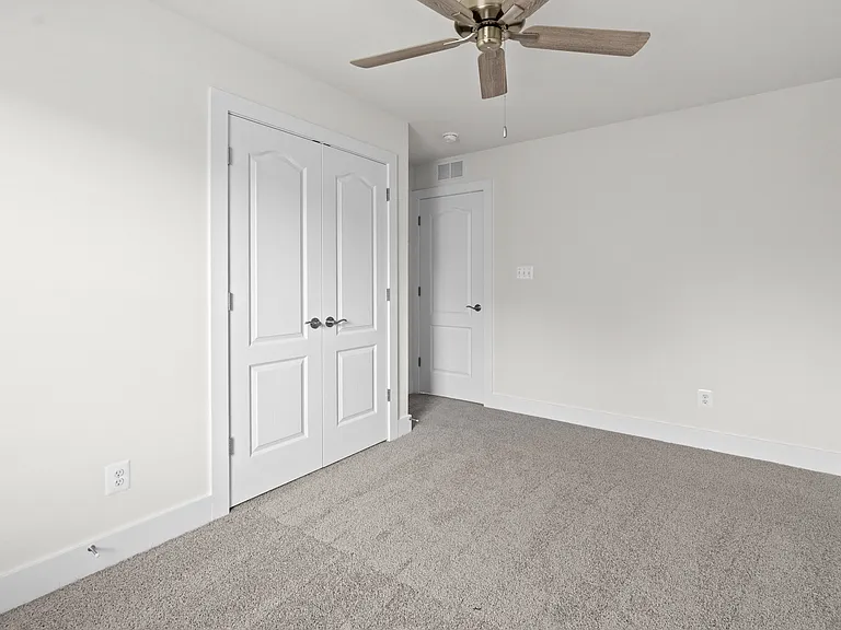 116 Rose Ct — Photo 23