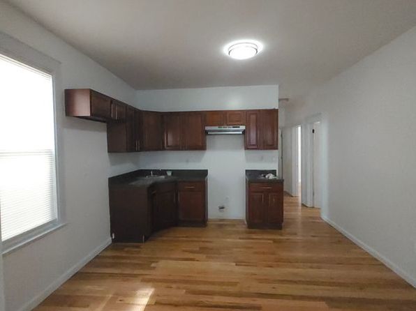 166 Goodwin Ave #1