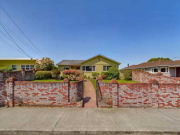 2424 L St, Eureka, CA 95501