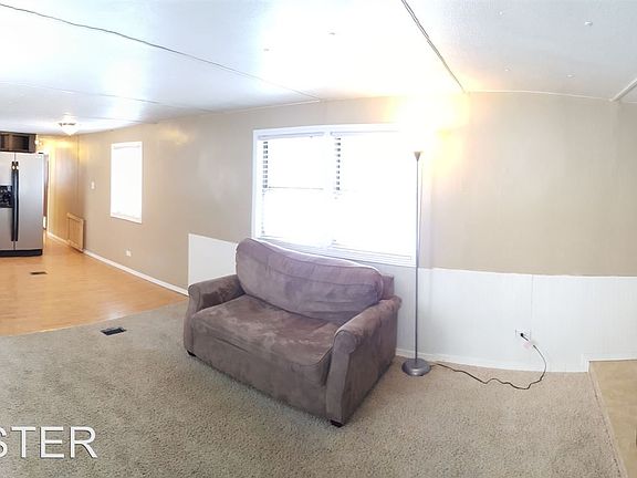 3rd image of 318 Bluebell St