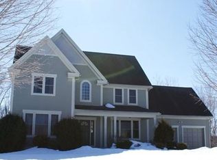 27 Hop Brook Rd, Amherst, MA 01002