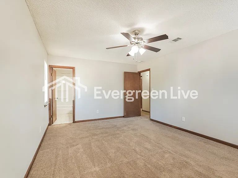 4209 Cap Chat St — Photo 9