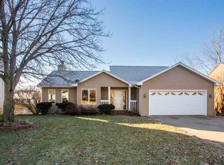 1916 Holiday Rd, Coralville, IA 52241