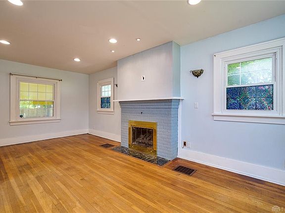 5th image of 125 Elm Hill Dr
