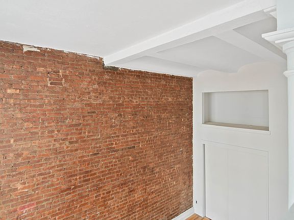 5th image of 220 Park Ave S APT 3A