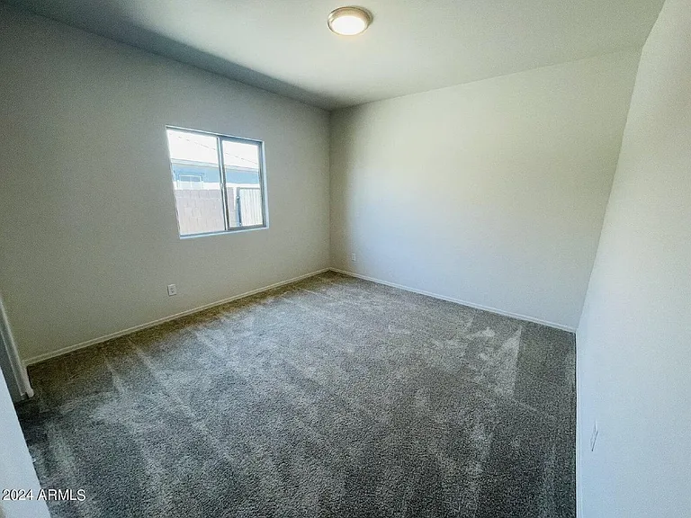 43691 W Yucca Ln — Photo 15