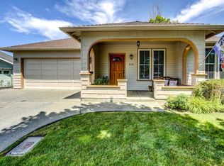 814 SW Bryn Ct, Grants Pass, OR 97527