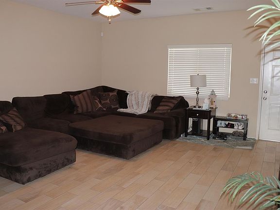 2nd image of 215 E Dagenham Ct