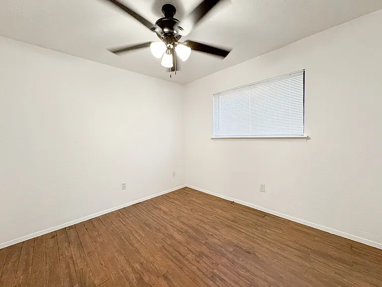 704 Navidad St #D — Photo 9