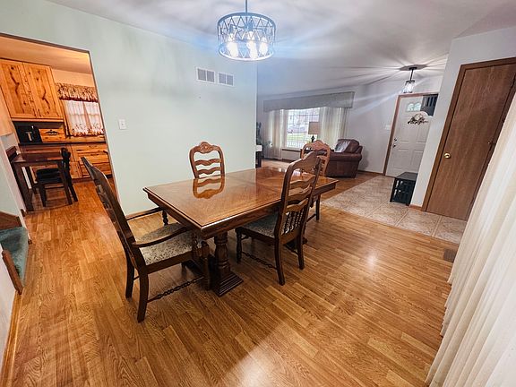 5th image of 9607 Marion Ave