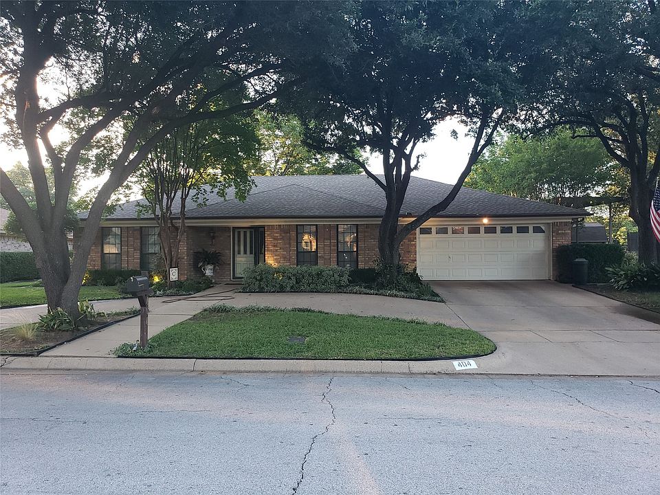 1st image of 404 Salem Dr