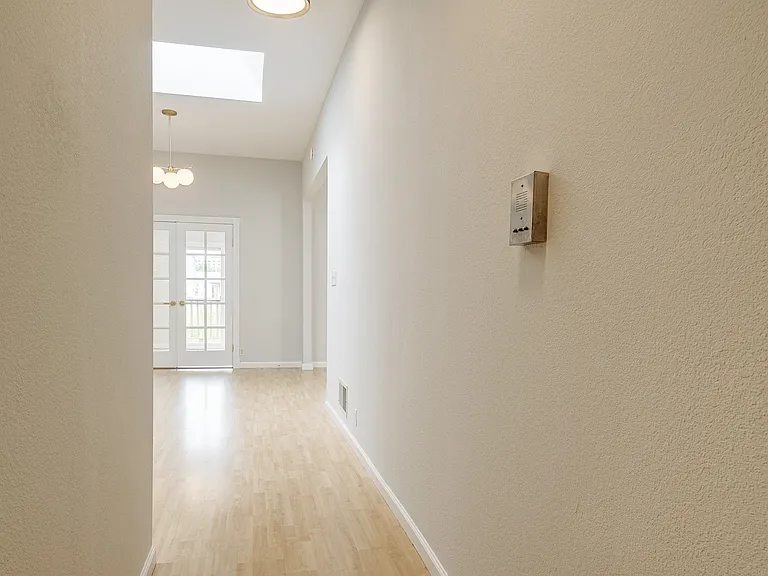136 Beulah St #2 — Photo 5