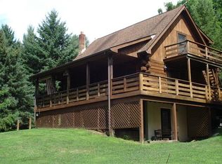 52 County Park Rd, Avella, PA 15312