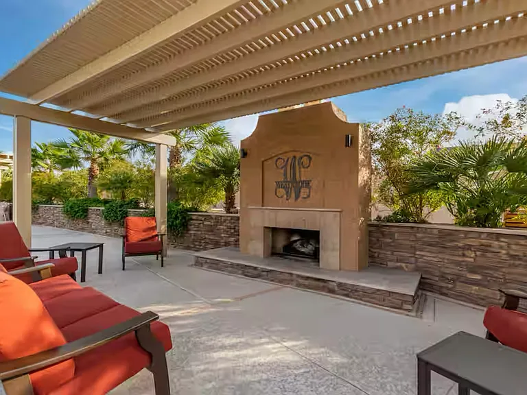 9806 W Kerry Ln — Photo 27