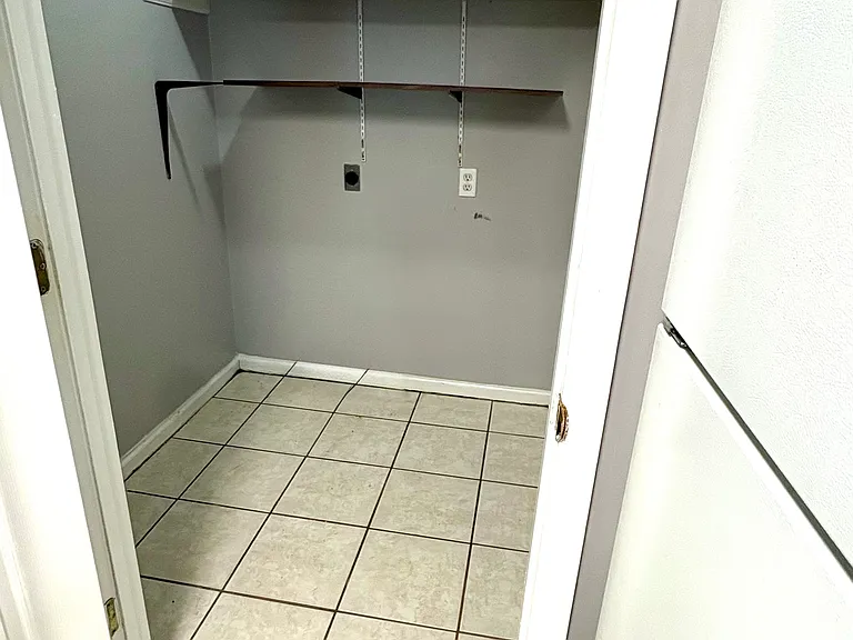 127 Blue Pool Dr — Photo 5