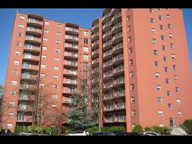 115 W Squantum St #802 — Photo 2