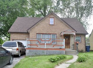 556 Powell Ave, Waukegan, IL 60085