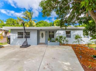 951 NE 157th Ter, North Miami Beach, FL 33162