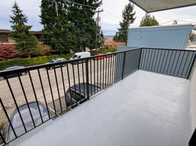 3107 W Commodore Way