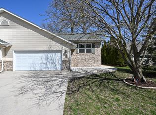 472 Park Pl, Kewaskum, WI 53040
