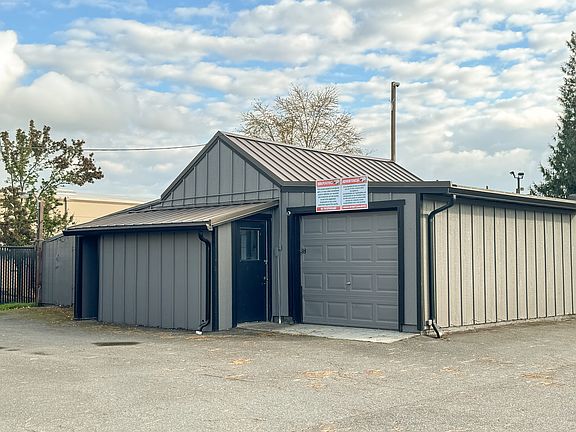 detached garage/shop