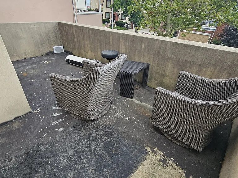 4417 Atlantic Ave #2 — Photo 6