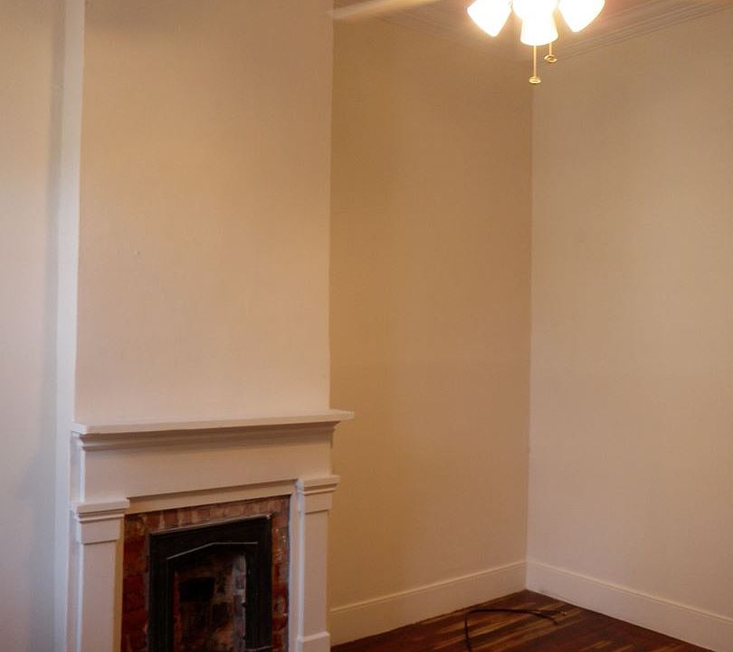 1st image of 806 9th St