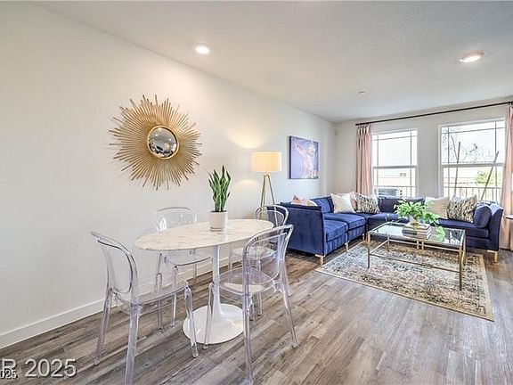 5th image of 502 Golden Myna Ave