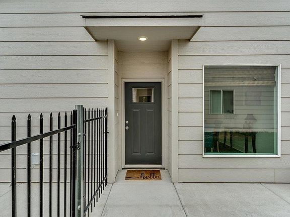 3rd image of 436 W Long Path Ct