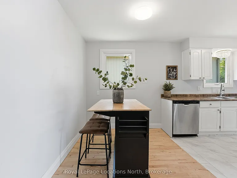 32 Courtice Cres — Photo 16