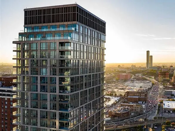 75 Park Lane South image 26 of 38