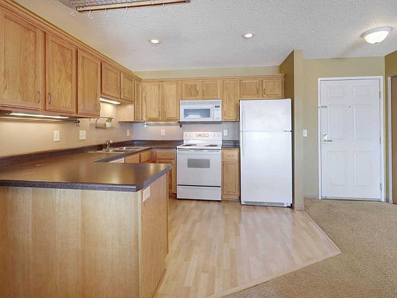 2nd image of 1321 Lake Dr W APT 309