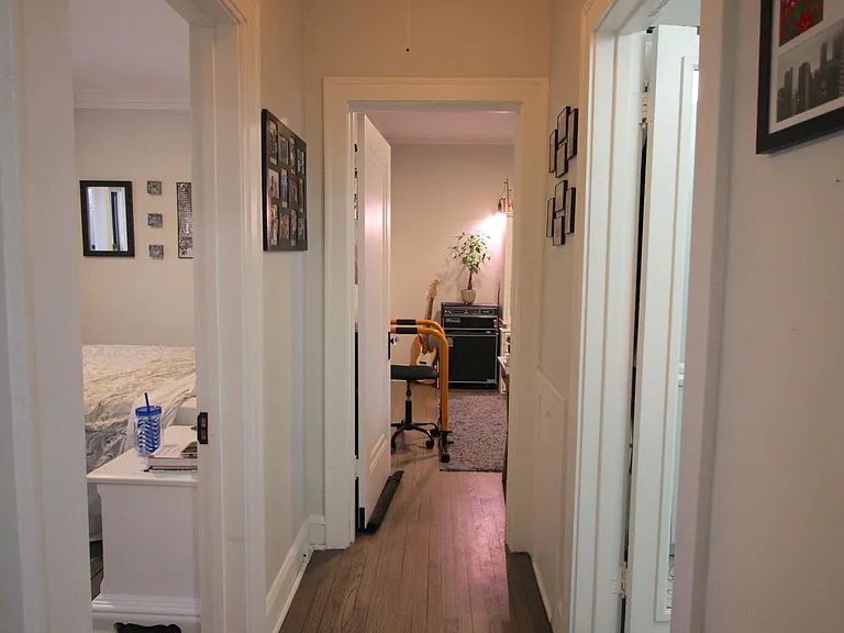 3056 N Honore St #1 — Photo 5