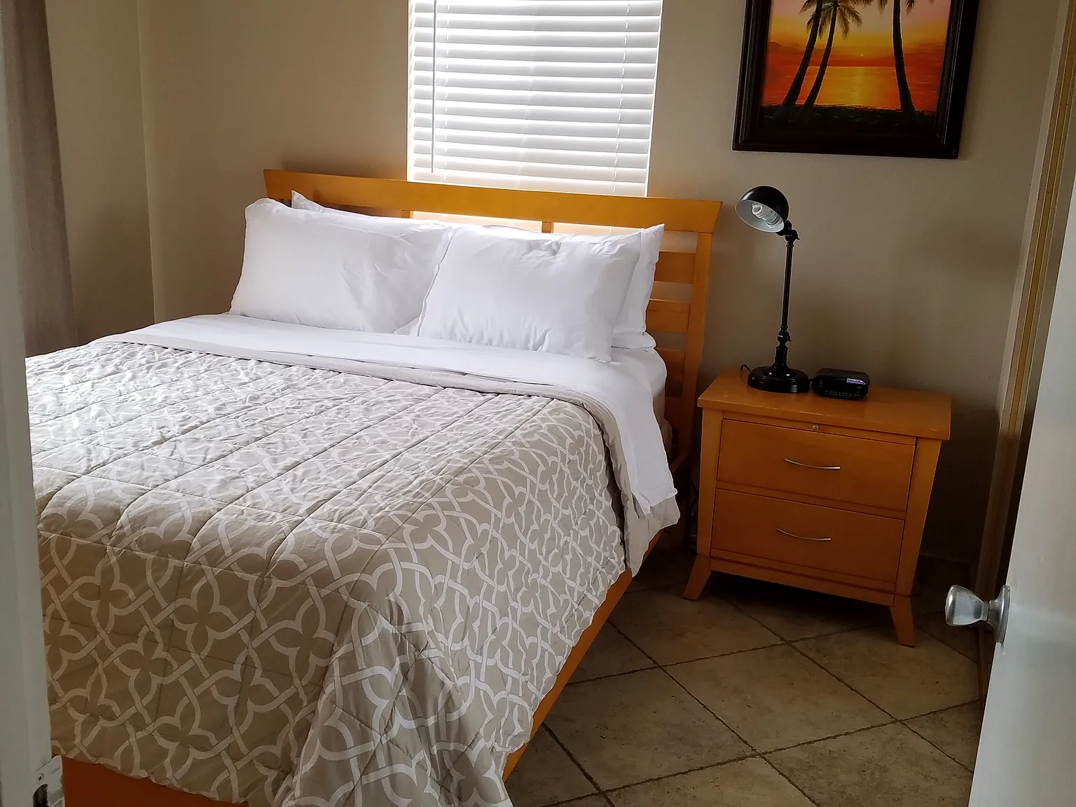 2 bed, 912 sqft, $4,500 — Photo 2