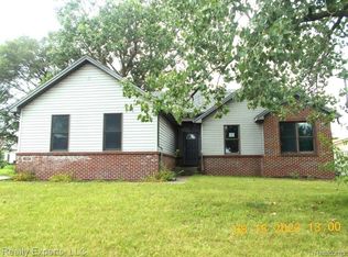 1207 Sandy Creek Rd, Monroe, MI 48162