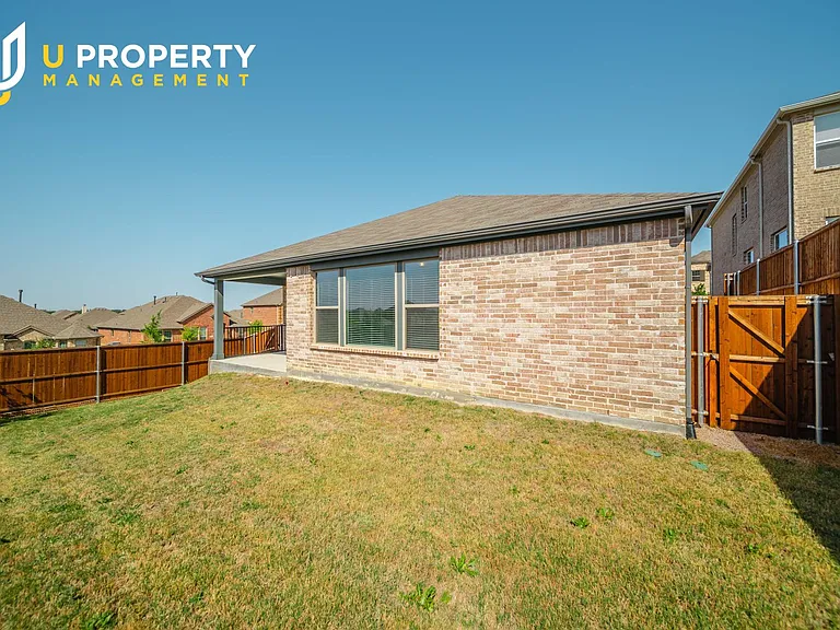 3902 Aventino Ct — Photo 30