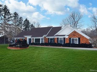 2445 Warner Rd, Flushing, MI 48433