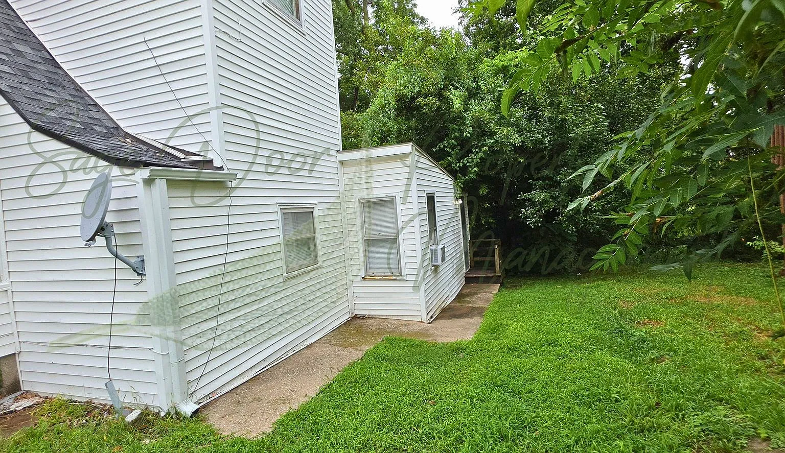 1206 W Maple Ave — Photo 4