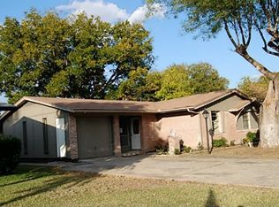 1833 Burning Tree Ln, Carrollton, TX 75006