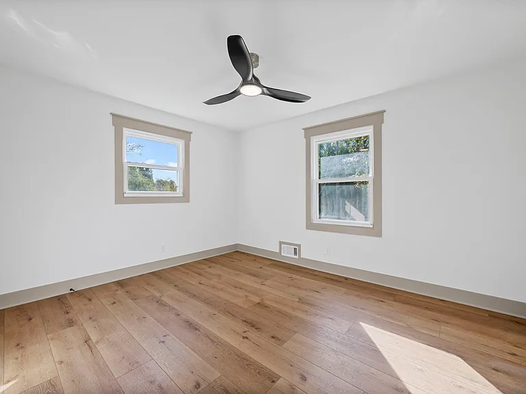 460 Hilltop Trl — Photo 28