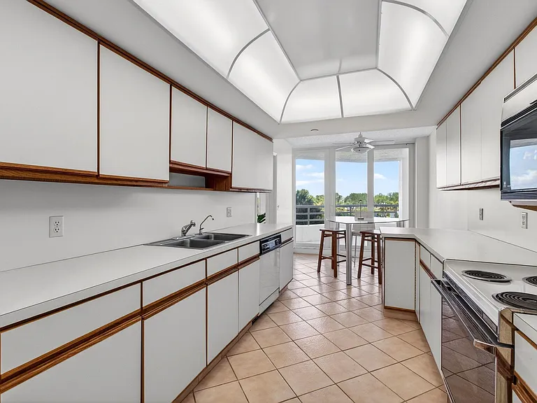 4201 N Ocean Blvd #C307 — Photo 13