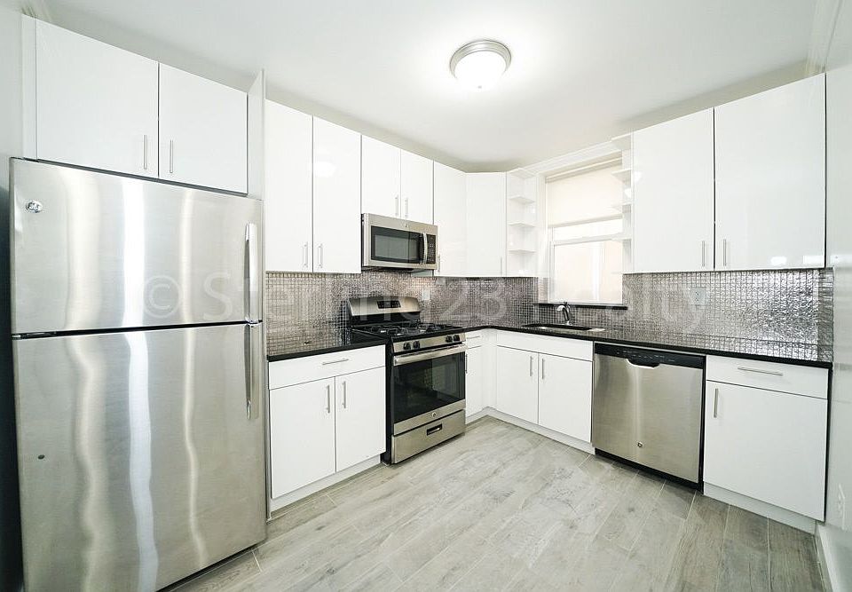 1st image of 2503 24th Ave APT 2B