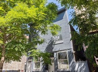 1014 W 19th St #1-R, Chicago, IL 60608