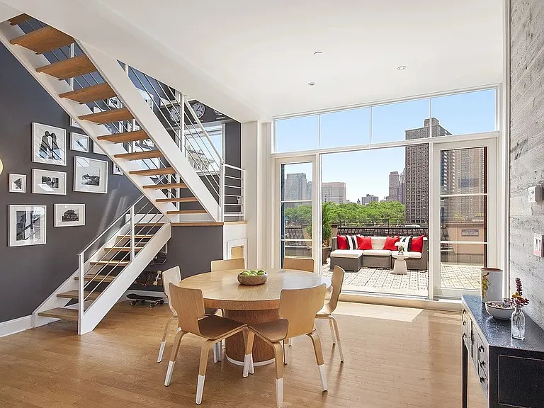 42 Main St #8E — Photo 1