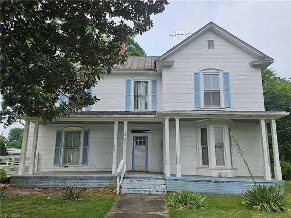 223 Lawsonville Ave, Reidsville, NC 27320
